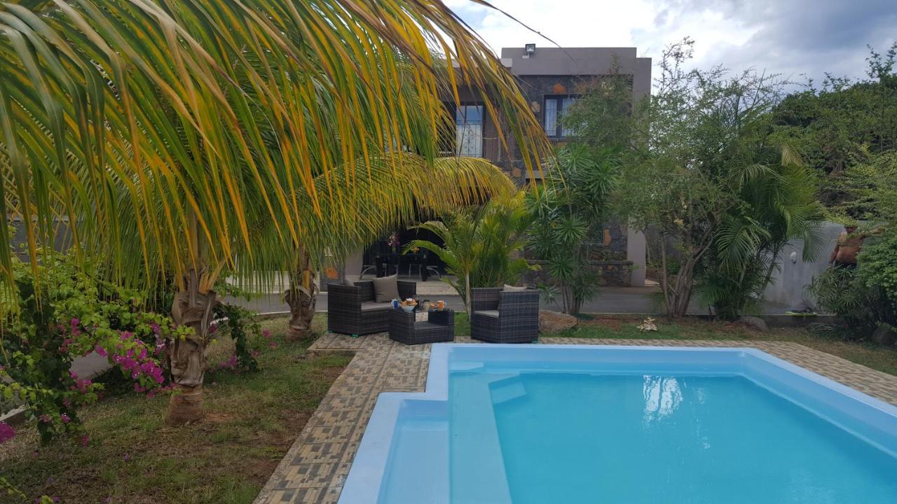 Aux Plaisirs De La Vie Chambre Chez L Habitant Flic-en-Flacq Exterior foto